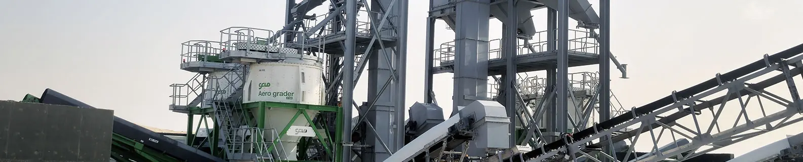 A CFlo Aerograder air classifier on a crusher site, taking the ultrafines out of dry sand