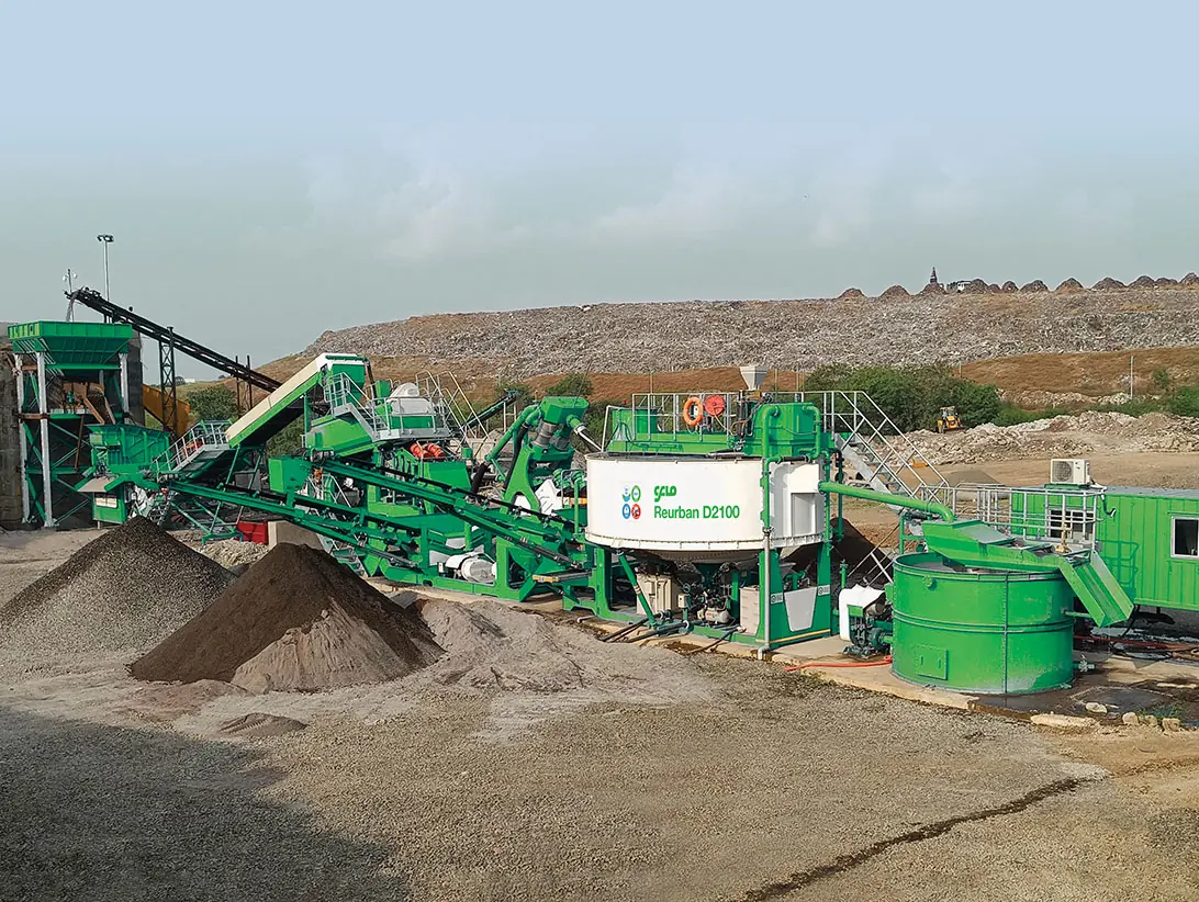 The mobile Reurban plant set up directly at a landfill site