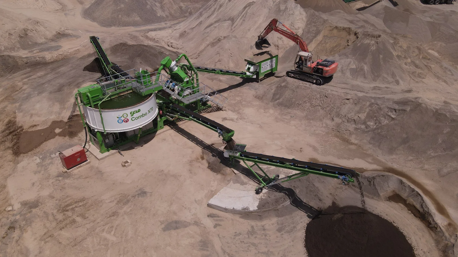 A CFlo Combo X70 making manufactured sand from crusher dust at a crushing plant site