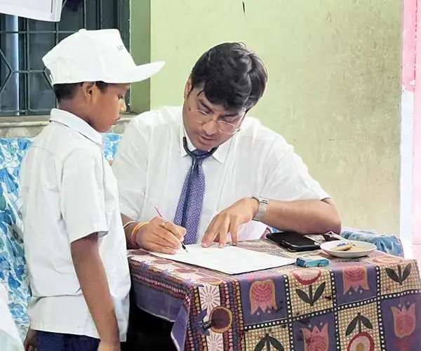 Paediatric consultation conducted at SAMPARC: photo 6