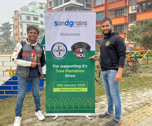The Sand Grains Foundation plants 200 Saplings at Green Verge 5, New Town, Kolkata
