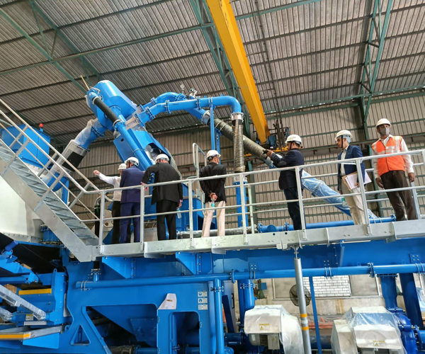 Senior UK Diplomats visit CFlo's Manufacturing Facility in Kolkata