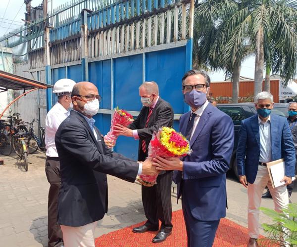 Senior UK Diplomats visit CFlo's Manufacturing Facility in Kolkata