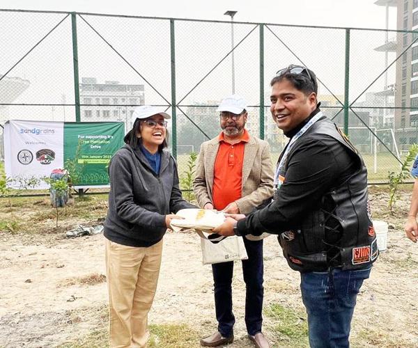 The Sand Grains Foundation plants 200 Saplings at Green Verge 5, New Town, Kolkata